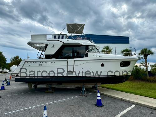 Beneteau Swift Trawler 30 opinión y ficha técnica